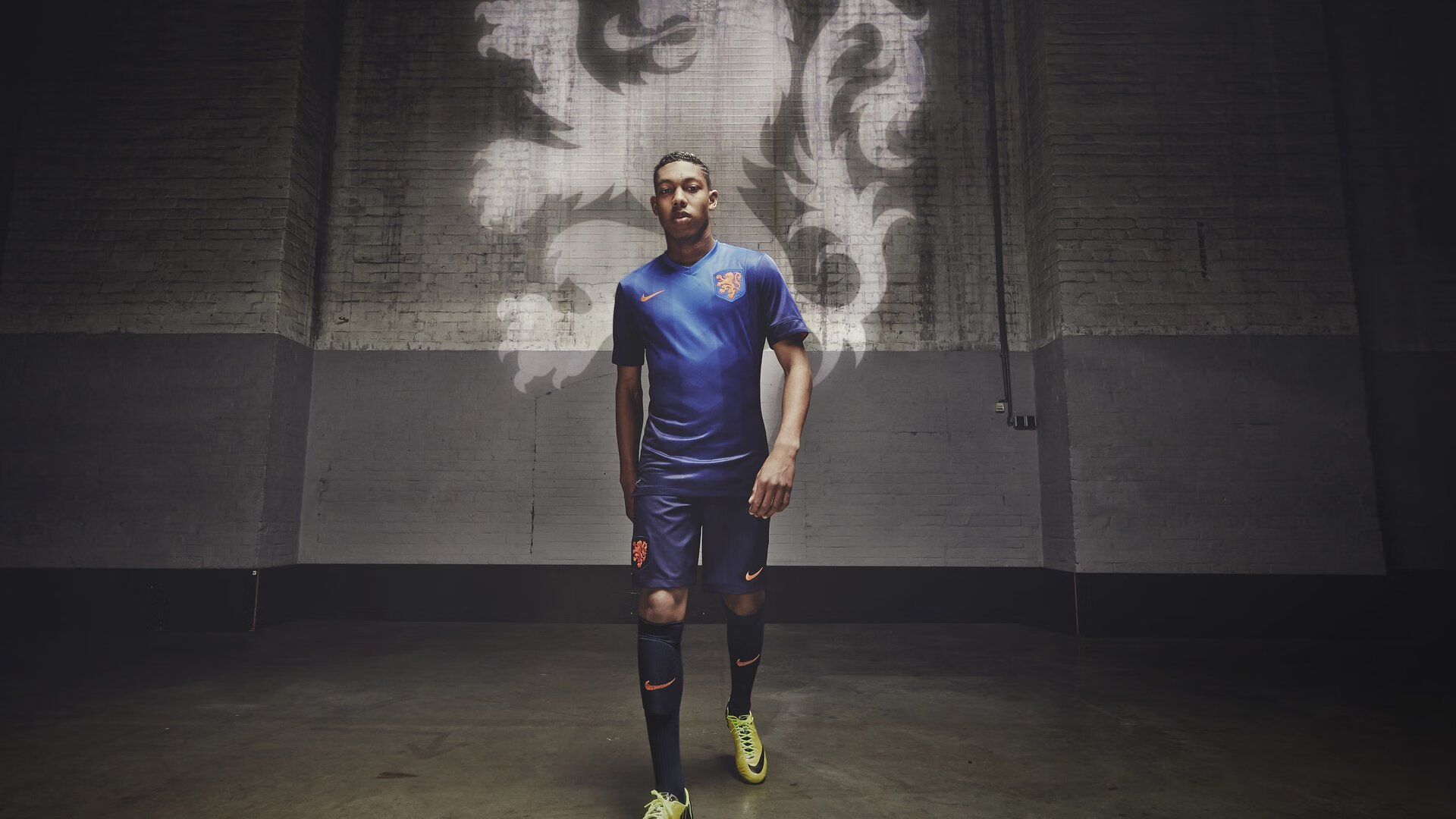 “尼古拉斯·桑特基的精湛技巧与领导力,成就阿根廷美洲狮队的未来”