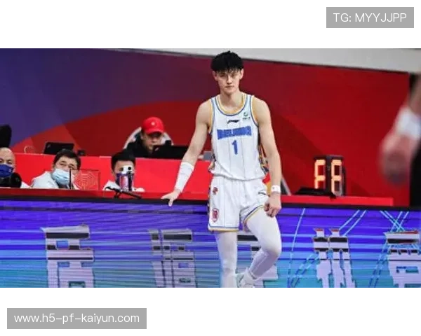 NBA球队球探团队现场考察国际青年锦标赛 NBA球队球探团队现场考察国际青年锦标赛